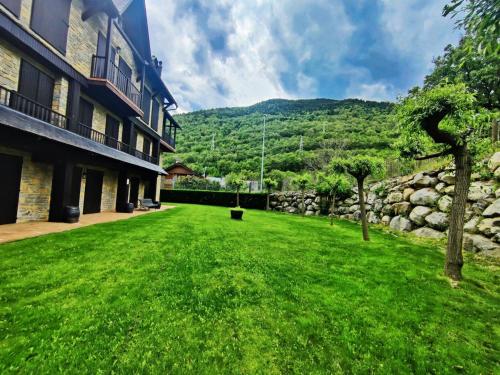 Acojedor dúplex en la naturaleza (Acojedor duplex en la naturaleza) in Son Del Pi