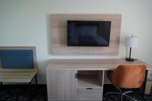 Luxury Inn & Suites Troy - image 19