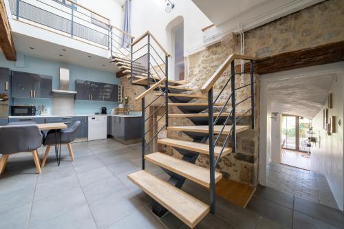 Maison de Village avec Piscine et Terrasse in Livron-sur-Drome