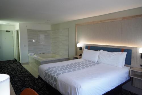 Luxury Inn & Suites Troy - image 16