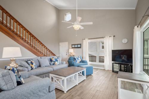 Altamarea by Oak Island Accommodations - Fort Caswell, NC