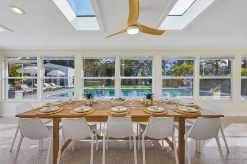 5 Minutes to Beach - Heated Pool, Hot Tub, Sauna in Seminole (FL)