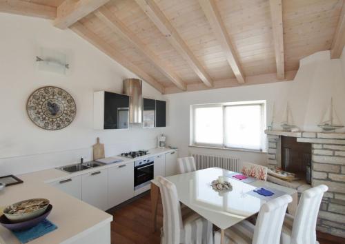Létesítmények, Villa ISTRIAN WITH UNIQUE SEA VIEW in Lovrecica