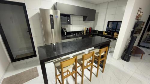 Casa Completa 3Q Climatizada Próx Shopping (Casa Completa 3Q Climatizada Prox Shopping) in Eusebio