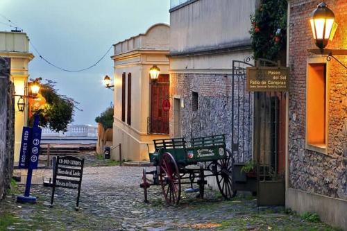 la casa de los sueños (la casa de los suenos) in Santa Ana