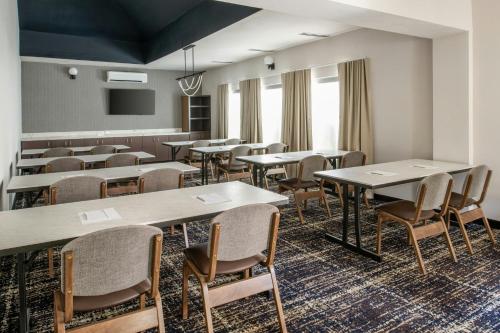Residence Inn Columbia - image 19
