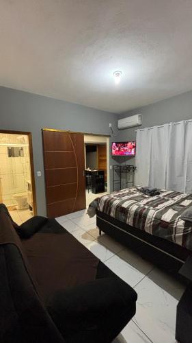 Private Studio with BBQ Grill, TV, AC, and Wi-Fi