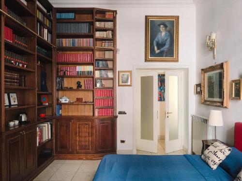Suite Ottocento napoletano, Naples