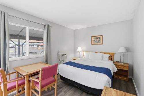 . Canada's Best Value Desert Inn & Suites