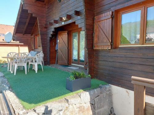 Balkons/terase, Chalet in Vosges near Ski Slopes in Saint-Maurice-sur-Moselle