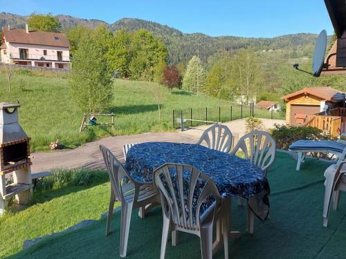 Balkons/terase, Chalet in Vosges near Ski Slopes in Saint-Maurice-sur-Moselle
