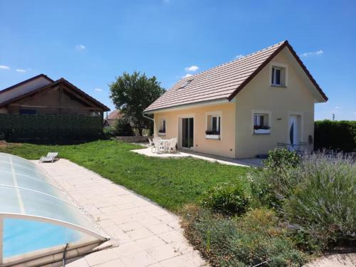 Gîte paisible avec piscine partagée, clim - 5 pers. - FR-1-583-518 (Gite paisible avec piscine partagee, clim - 5 pers. - FR-1-583-518) in Fretigney-et-Velloreille