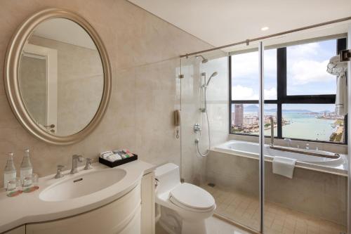 room detail thumbnail 2