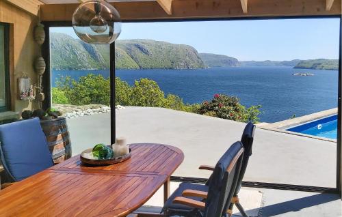 . Lovely Home In Farsund