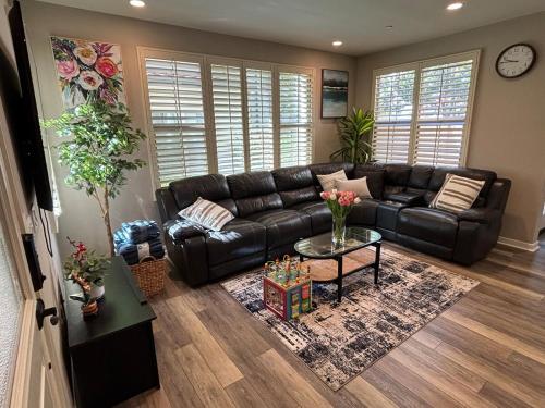 Facilities, Cozy n quiet home next to GP Ice Rink for a family in East Irvine