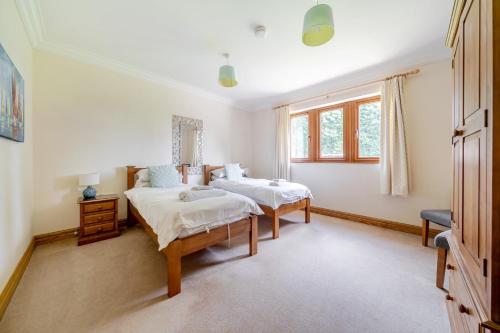 Manor House - image 3