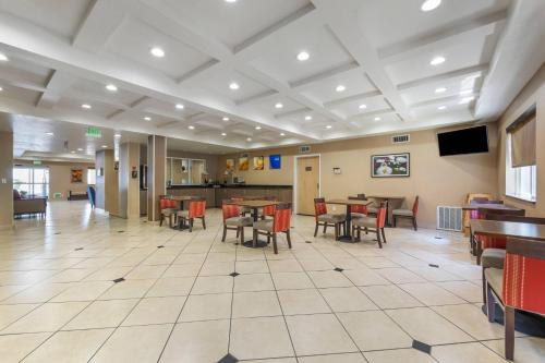 Comfort Inn & Suites Orem - Provo - image 38