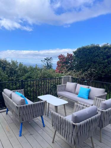 2BR 2Bath Suite - Ocean View Deck - Walk to Beach in White Rock (BC)