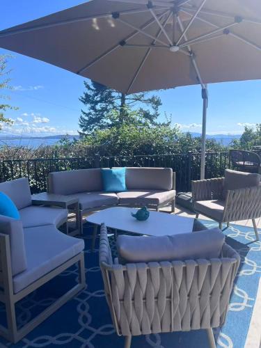 2BR 2Bath Suite - Ocean View Deck - Walk to Beach in White Rock (BC)