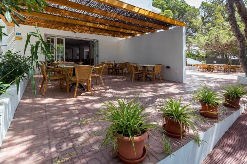 Hostal Es Pi - Emar Hotels