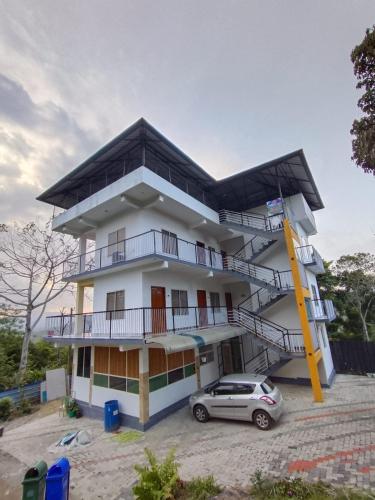 Cloudy Heaven Home Stay - Narakakkanam