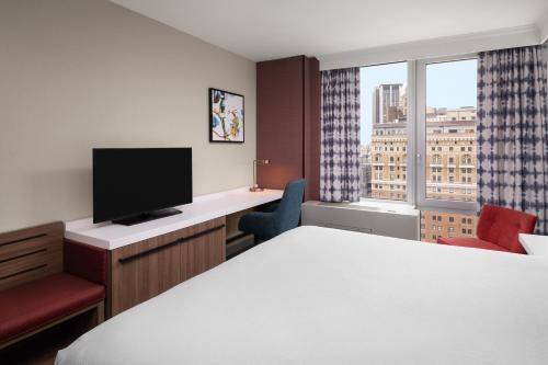 room detail thumbnail 1