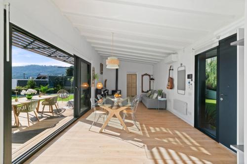 Létesítmények, Opening Doors Casa Laureles - Chic Home PerfectGetaway Amazing views in Argentona