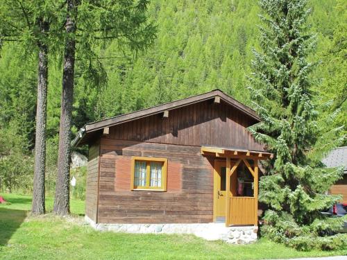 Chalet in Valais near Ski Lift & Saas Valley in Saas-Balen, Schweiz