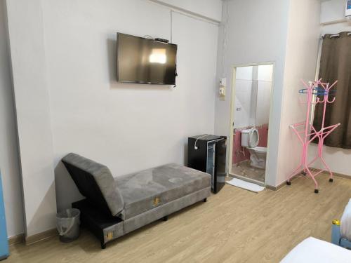 SB The Moon Night Betong Room Type - Quadruple Room with Private Bathroom