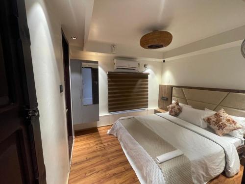Elagance Premium Houseboats - image 3
