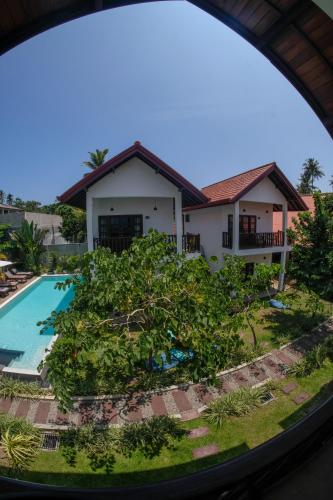 Unterkunft von außen, Lum Residence in Unawatuna