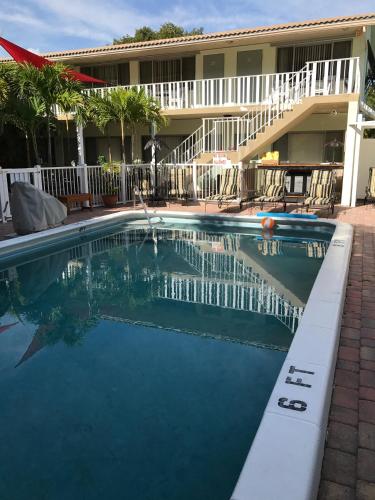 The Big Coconut Guesthouse - Gay Men's Resort – Fort Lauderdale, FL
