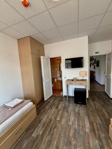 Viza Bisztró és Vendégház (Viza Bisztro es Vendeghaz) in Dunapataja