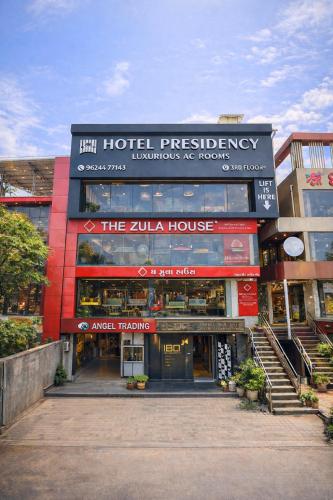 Hotel Presidency - Sosyo Circle, Surat