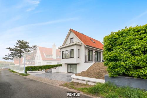 Anno 2021 - Renovated coastal villa 150m from the beach, Koksijde (foto 2)