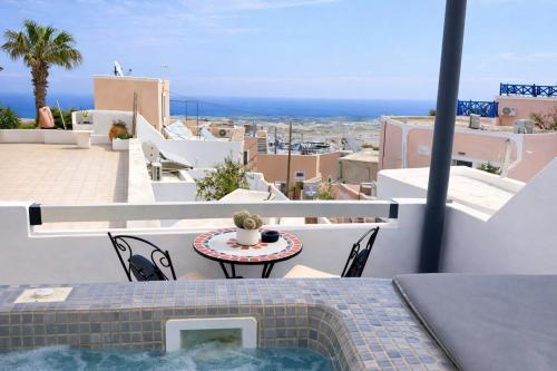 Tiara Suites Fira - Cycladic & Cave 3