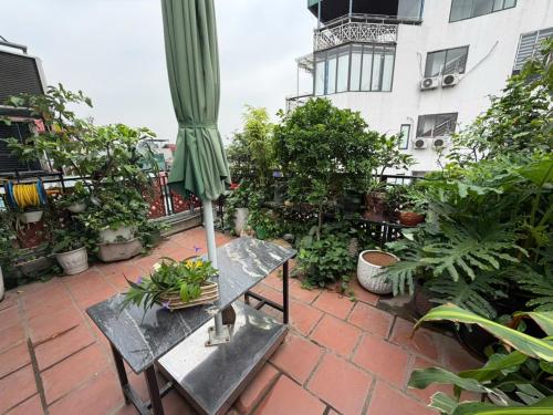 Garden, Lotus Homestay 2 in Dong Da