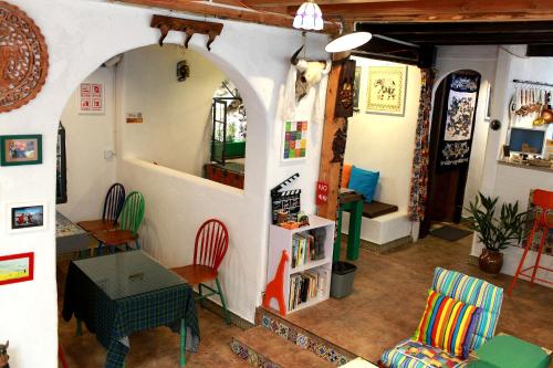 LiJiang Elephant Intersecton Coffee Guesthouse