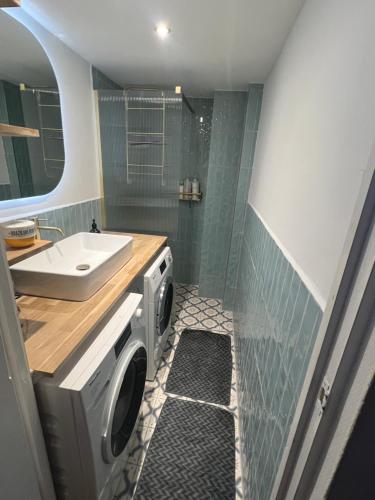 IVY - Classical & modern apartment in lovely neighbourhood near beach, L'Aia (foto 3)