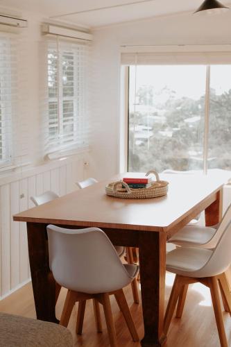 Pine Cottage in Dennes Point