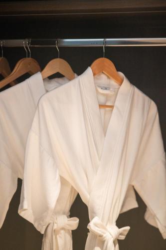 Leston Hotel - image 2