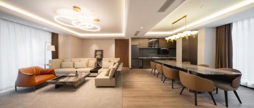 Leston Hotel - image 9