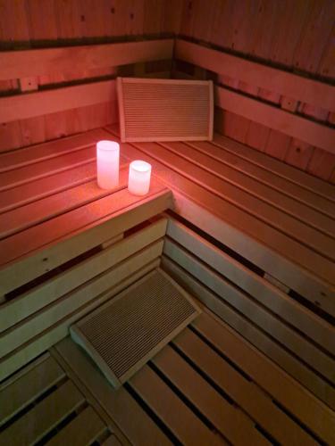 Szauna, Suites et Wellness des Champs-Elysées (Suites et Wellness des Champs-Elysees) in Ciney