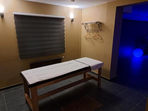 Masszázs, Suites et Wellness des Champs-Elysées (Suites et Wellness des Champs-Elysees) in Ciney