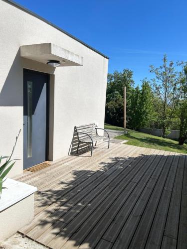 Létesítmények, Cocon proche de Lyon in Neyron
