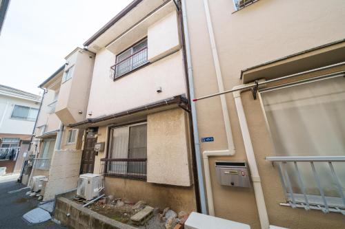 Exterior view, 墨田フラット101 near Curry Shop Aru