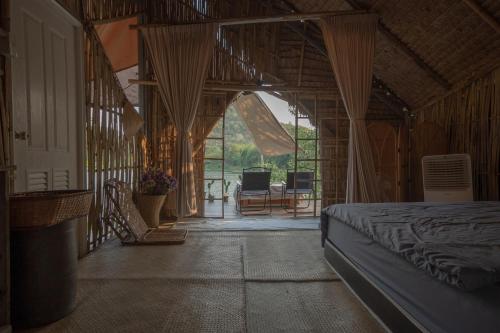 Royal mountain Hut - Pattaya
