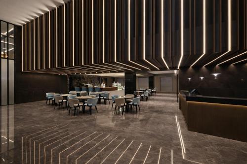 Restaurant, Colombo International Airport Hotel in Negombo