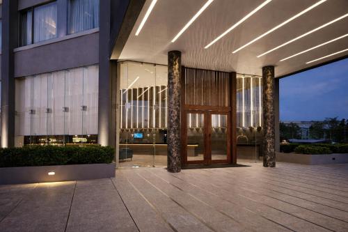 Entrance, Colombo International Airport Hotel in Negombo