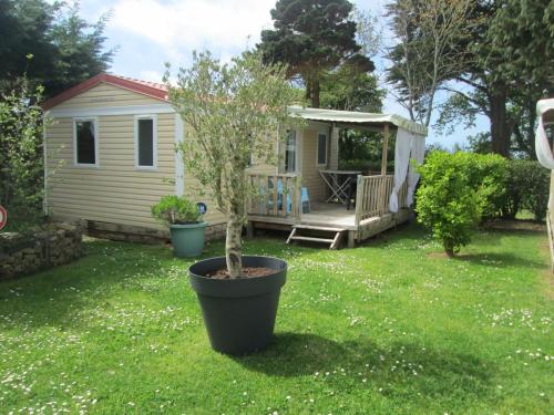 mobil- home 4 personnes dans Camping de Kerivoas in Pont-Croix